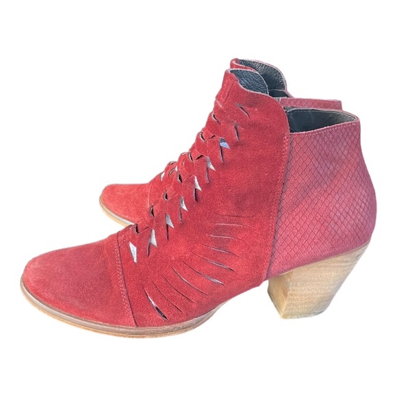 Free People Loveland Red Suede Ankle Boots - Picture 4 of 6